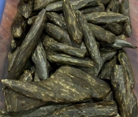 不同年龄佩戴的沉香吊坠怎么挑选？新手避坑和品牌选购策略